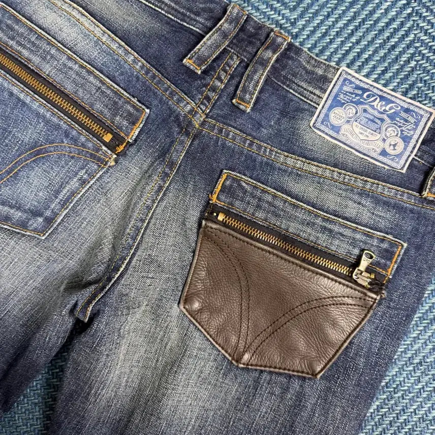 [SOLD OUT] [정품] 돌체앤가바나 D&amp;G 레더 포켓 디테일 디스트로이드 데님