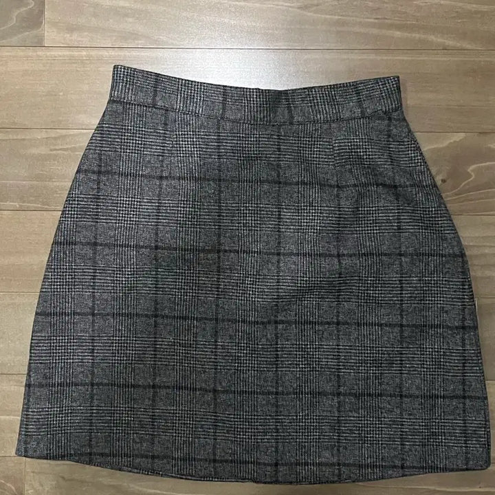 [BUNJANG] Gray Checkered Skirt / 회색 체크 치마