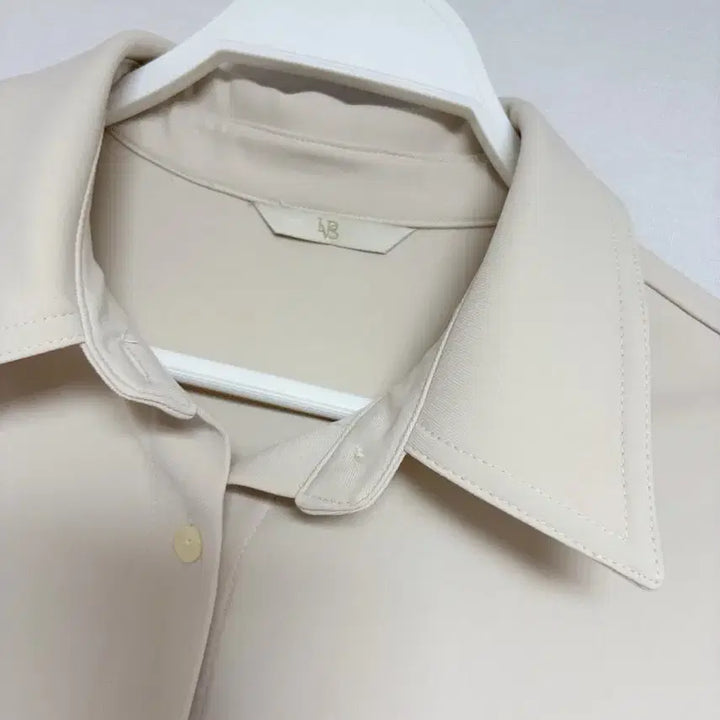 [BUNJANG] LVB Ivory Long Shirt Dress / 아이보리 셔츠 롱 원피스 벨트 여유핏 간절기 아우터