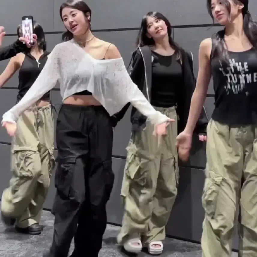 [BUNJANG] LE SSERAFIM Parachute Cargo Pants / [르세라핌 착용] 파라슈트 카고 팬츠_애즈이프캘리