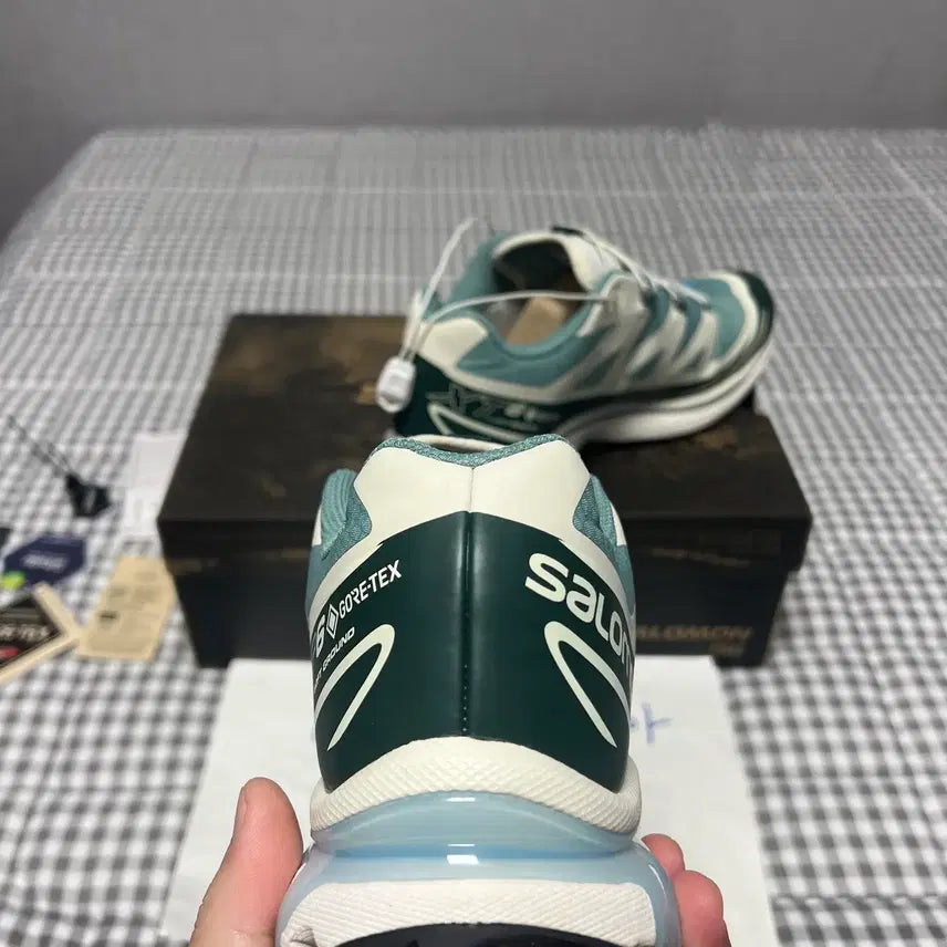 [BUNJANG] Salomon x Kith XT-6 Gore-Tex Trail Sneakers / 275 살로몬x키스 XT-6 고어텍스 트레일 폰데로사 파인 바닐라 아이스