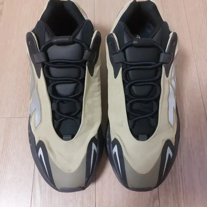 [SOLD OUT] 280)아디다스 이지 부스트 700 MNVN 레진