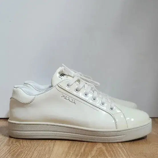 [BUNJANG] Prada Patent Leather Sneakers / (38.5/250)프라다 페이던트 운동화 스니커즈