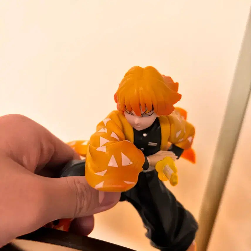 [BUNJANG] Demon Slayer Zenitsu Agatsuma Figure / 귀멸의 칼날 아가츠마 젠이츠 피규어