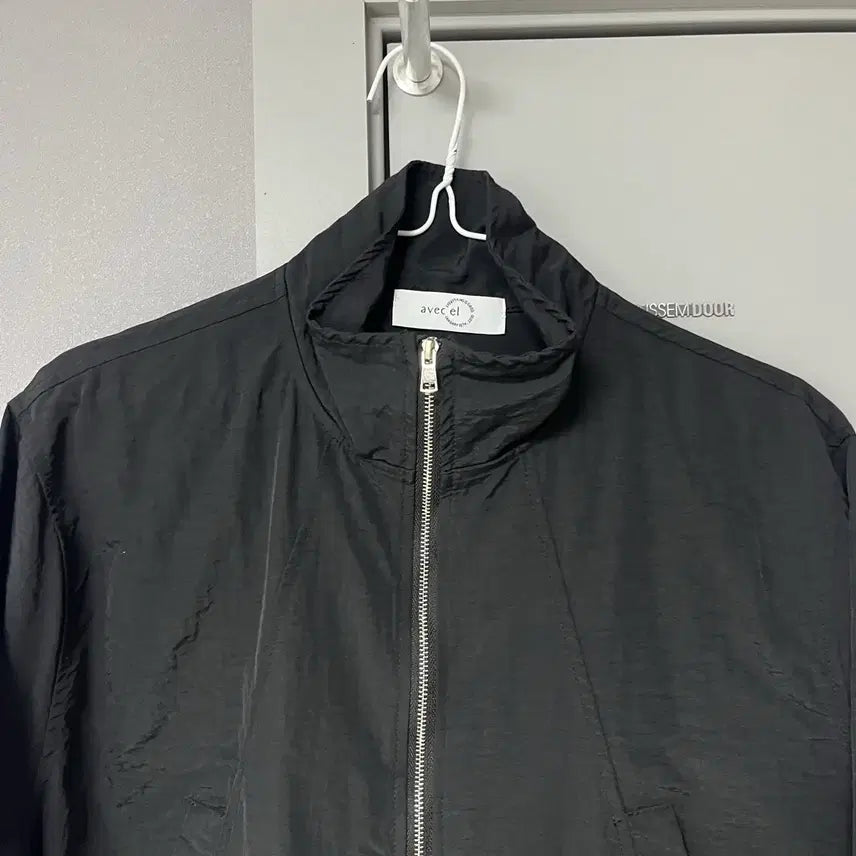 [SOLD OUT] 가격안내림/ 데일리룩 반팔집업자켓+뒷트임허리밴딩스커트 셋업
