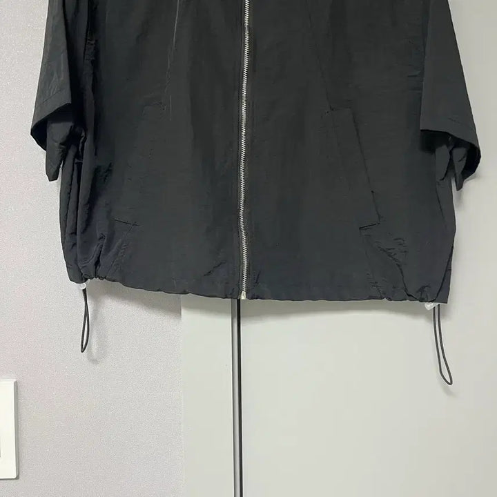 [SOLD OUT] 가격안내림/ 데일리룩 반팔집업자켓+뒷트임허리밴딩스커트 셋업