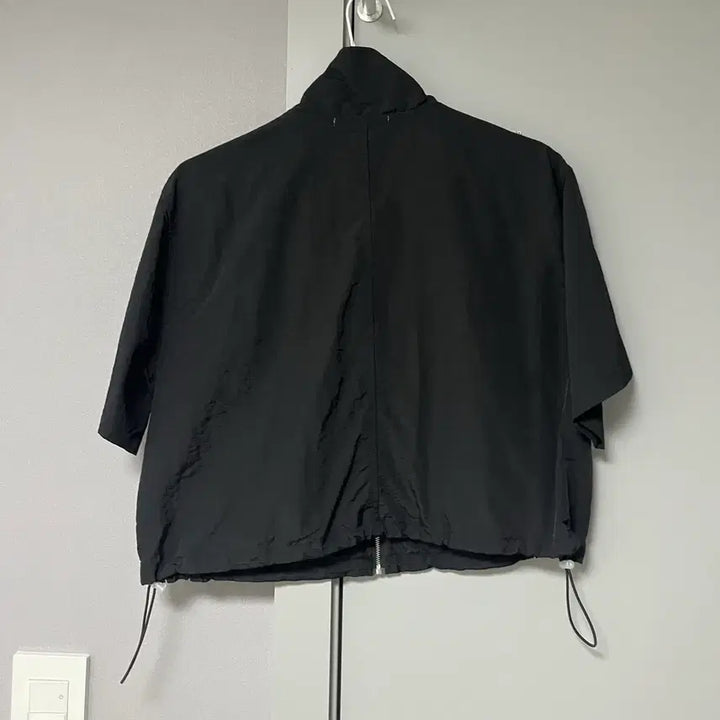 [SOLD OUT] 가격안내림/ 데일리룩 반팔집업자켓+뒷트임허리밴딩스커트 셋업