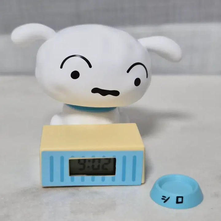 [BUNJANG] Crayon Shin-chan Shiro Mini Clock Figure / 짱구 흰둥이 미니시계피규어 판매합니다