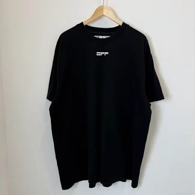 [SOLD OUT] 오프화이트 백프린팅 반팔티 블랙