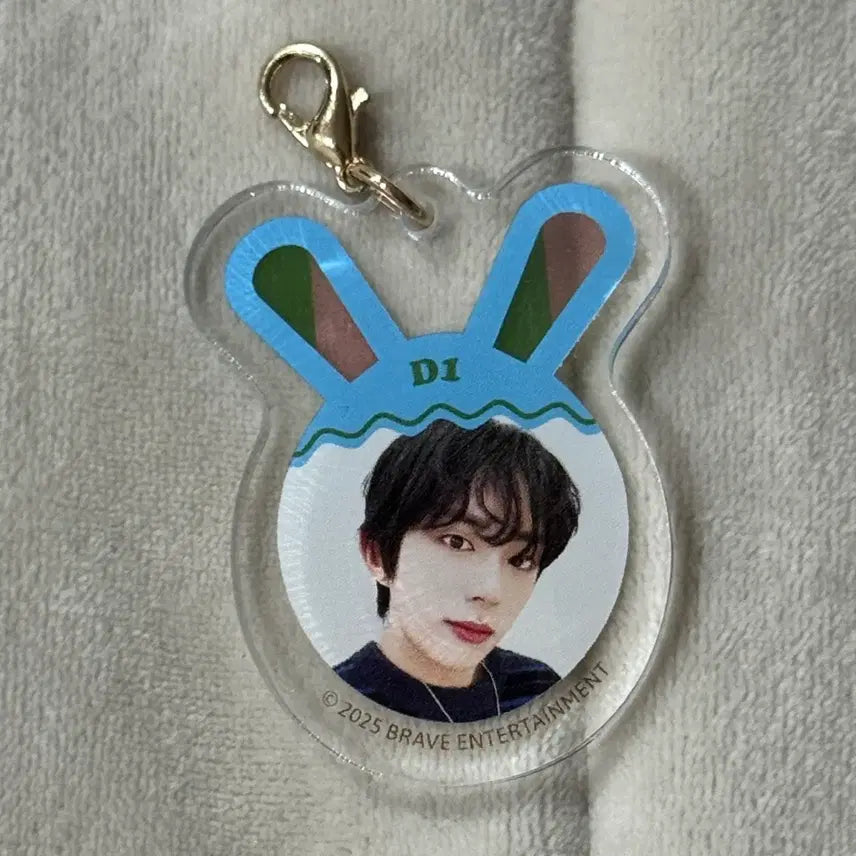 [BUNJANG] DKB D1 Japan Pop-Up BLOOM Acrylic Keyring / 다크비 디원 일본 팝업 BLOOM 엠디 아크릴 키링