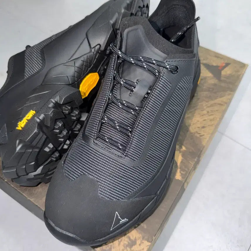 [BUNJANG] ROA Katarina Lite Asphalt Hiking Boots / 로아 하이킹 (ROA) 카타리나 라이트 아스팔트 41사이즈