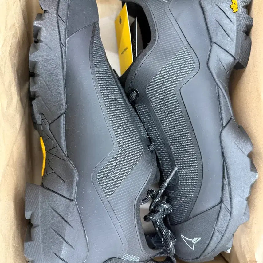 [BUNJANG] ROA Katarina Lite Asphalt Hiking Boots / 로아 하이킹 (ROA) 카타리나 라이트 아스팔트 41사이즈