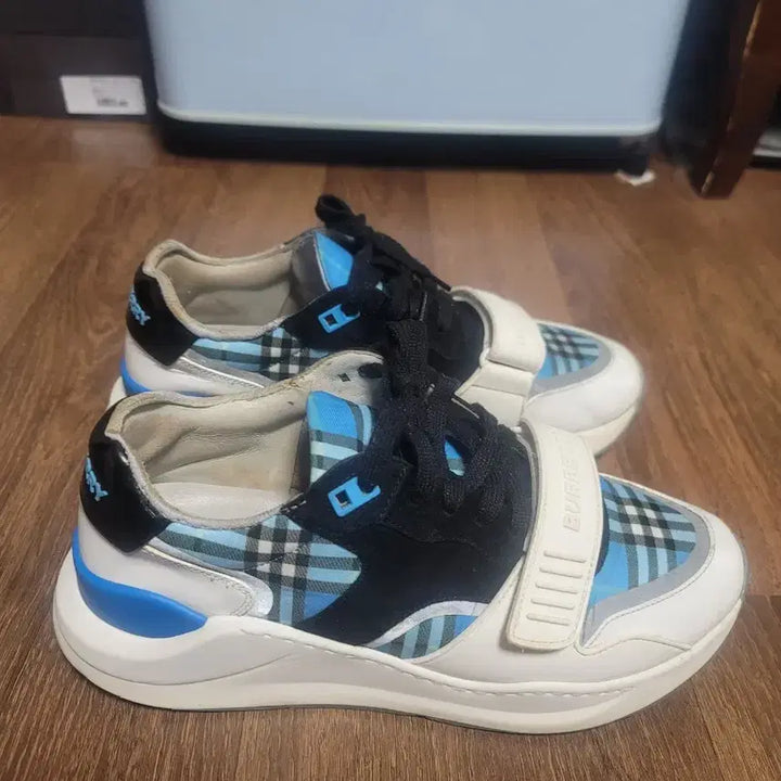 [BUNJANG] Burberry Sneakers (Size 265) / 버버리 스니커즈  265.