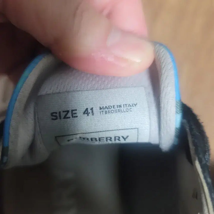 [BUNJANG] Burberry Sneakers (Size 265) / 버버리 스니커즈  265.