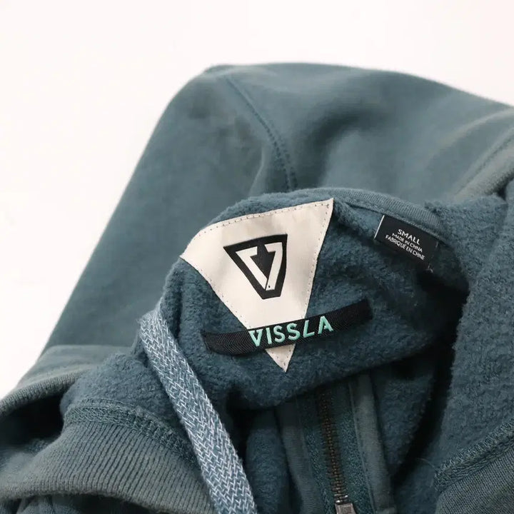 [BUNJANG] VISSLA Faded Blue Gray Hooded Zip-up (S) / VISSLA 비슬라 빈티지 페이딩 블루그레이 후드 집업 (S)