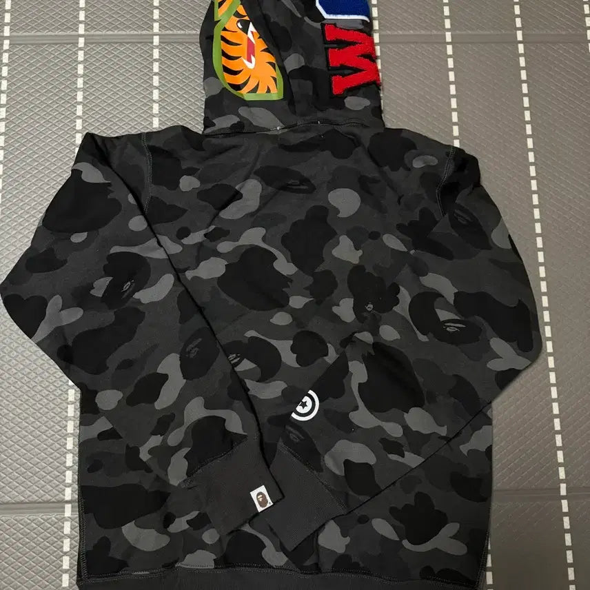 [BUNJANG] BAPE Black Hoodie Zip-up (Size S) / 베이프 흑계 후드집업 / s
