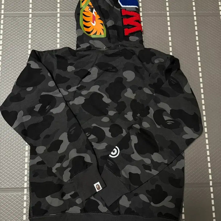 [BUNJANG] BAPE Black Hoodie Zip-up (Size S) / 베이프 흑계 후드집업 / s