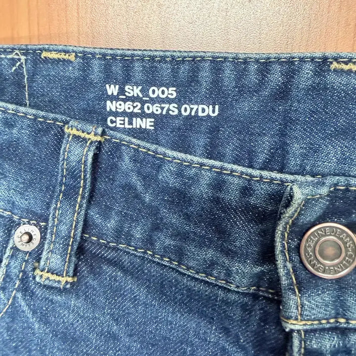 [BUNJANG] Celine Skinny Jeans Dark Union Wash 27 / 셀린느 스키니진 다크유니언 워싱 27사이즈