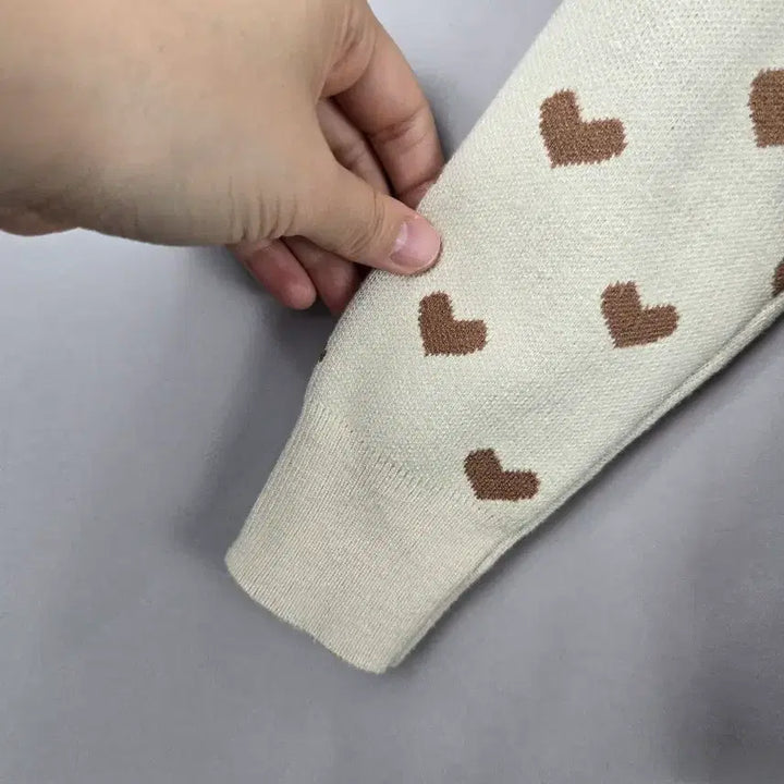 [SOLD OUT] [무료배송]JJ지코트 F 여성 진주 단추 리본 하트 긴팔 니트
