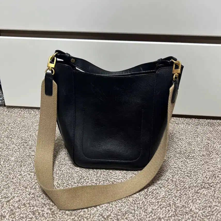 [SOLD OUT] 헤지스가방