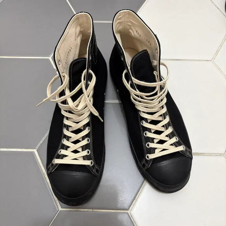 [BUNJANG] Timeone Clothing Flying Bee Sneakers / 타임원클로딩 플라잉비 270사이즈 민트급