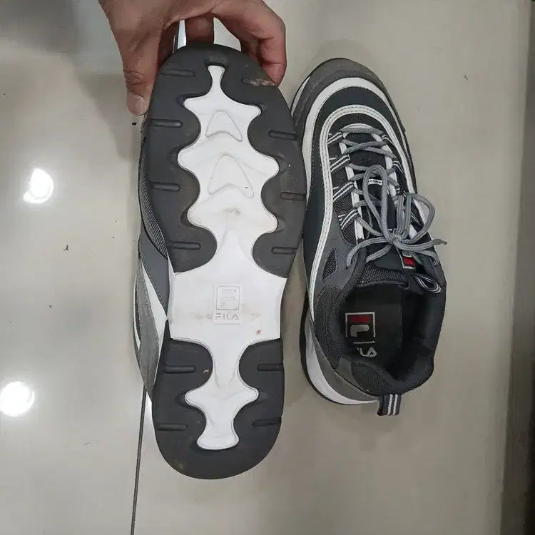 [BUNJANG] FILA FS1SIA3111X Sneakers (Size 270, Fits 260) / FILA 휠라 FS1SIA3111X 호칭270 실제약260정도 운동화중고