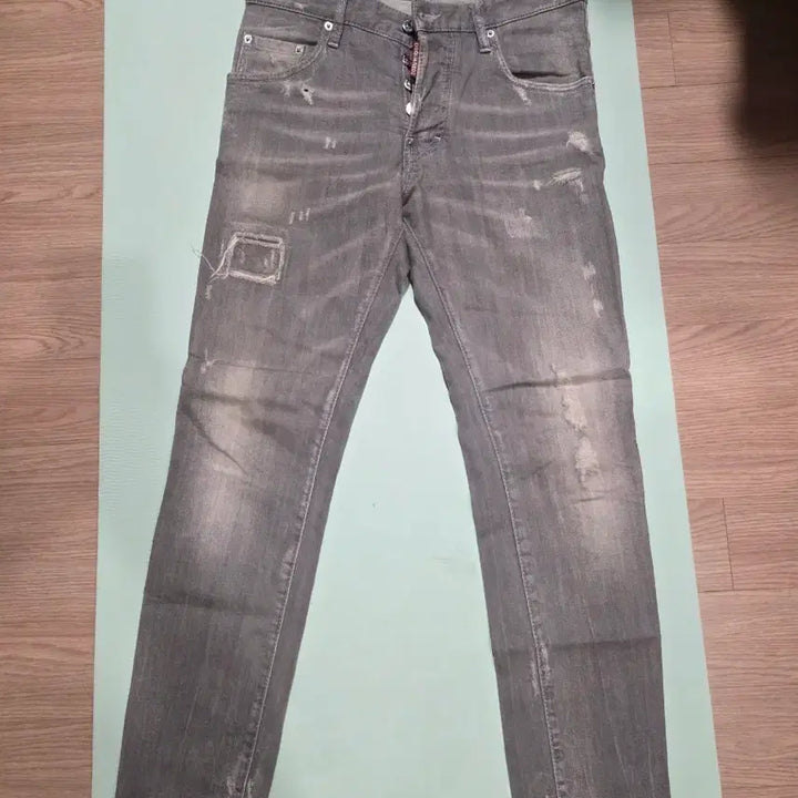 [BUNJANG] DSQUARED2 Skater Jeans / 디스퀘어드2 그레이 스케이터 44