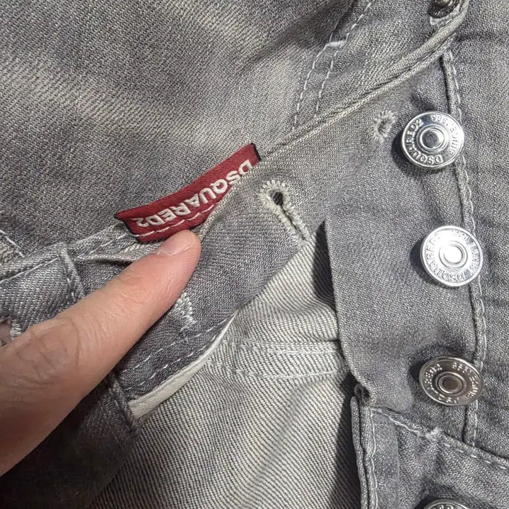 [BUNJANG] DSQUARED2 Skater Jeans / 디스퀘어드2 그레이 스케이터 44