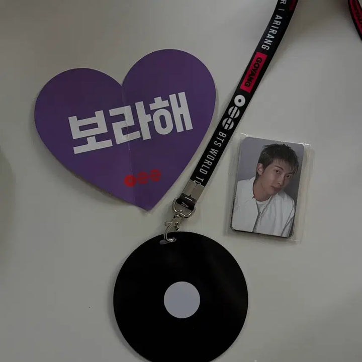 [BUNJANG] BTS Arirang Tour Armyzone Lanyard + Photocard Set / 방탄소년단 BTS 아리랑투어 아미존 armyzone 사첵 lanyard