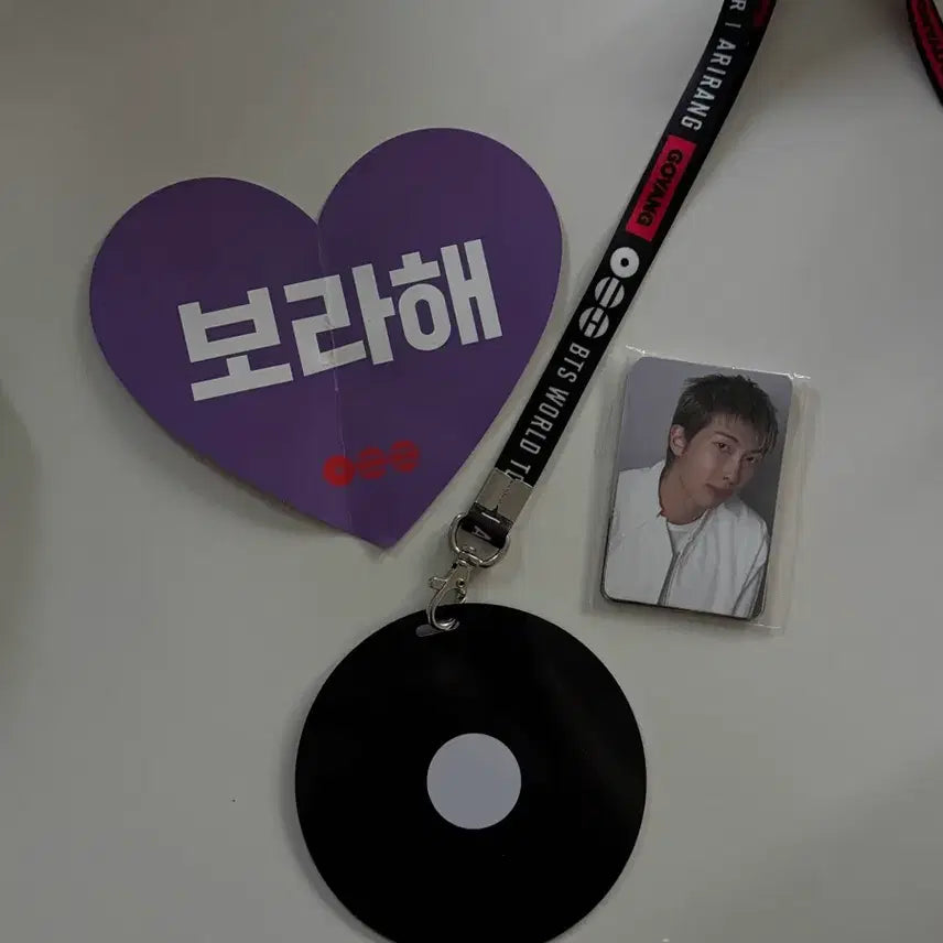 [BUNJANG] BTS Arirang Tour Armyzone Lanyard + Photocard Set / 방탄소년단 BTS 아리랑투어 아미존 armyzone 사첵 lanyard