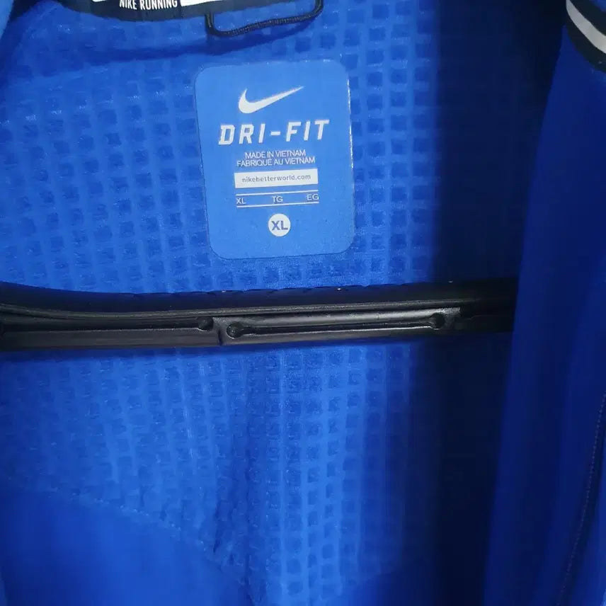 [BUNJANG] Nike Dri-FIT Windbreaker Jacket XL (Fits Size 100) / 나이키 드라이핏 바람막이 XL 실사이즈100