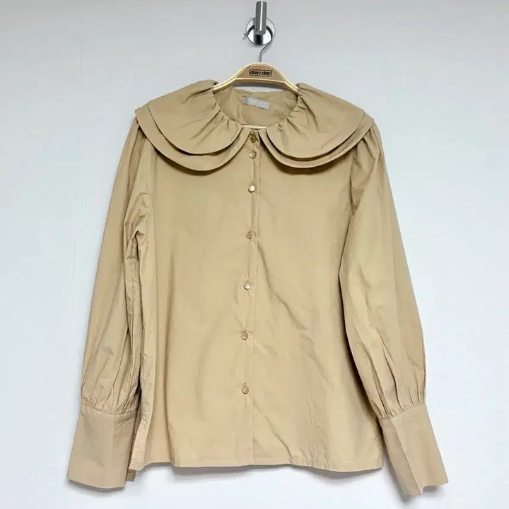 [BUNJANG] Beige Big Collar Blouse Puff Sleeve Shirt / 새상품) 베이지 빅카라 블라우스 퍼프 셔츠 카라 디테일