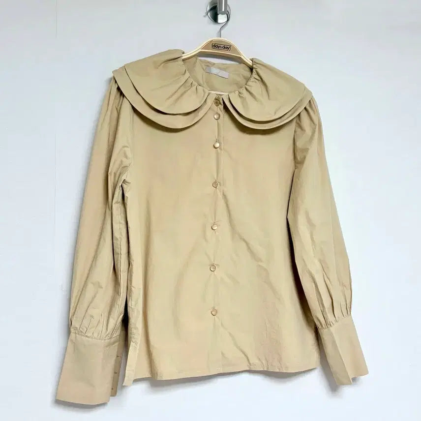 [BUNJANG] Beige Big Collar Blouse Puff Sleeve Shirt / 새상품) 베이지 빅카라 블라우스 퍼프 셔츠 카라 디테일