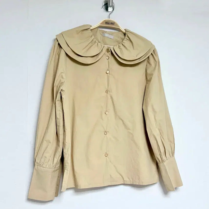 [BUNJANG] Beige Big Collar Blouse Puff Sleeve Shirt / 새상품) 베이지 빅카라 블라우스 퍼프 셔츠 카라 디테일