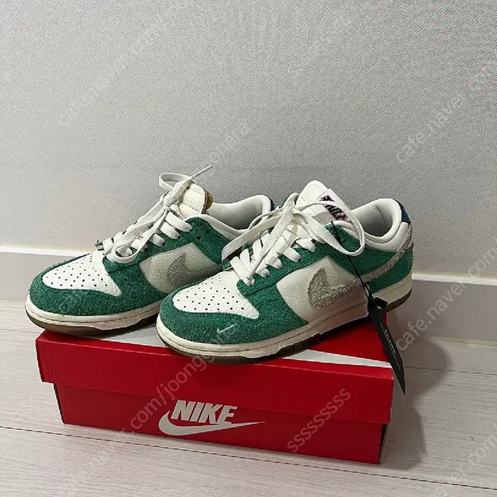 [BUNJANG] Nike Kasina Dunk Low Roadsign Neptune Green Sneakers / 나이키 카시나 덩크로우 로드사인 녭툰그린 230