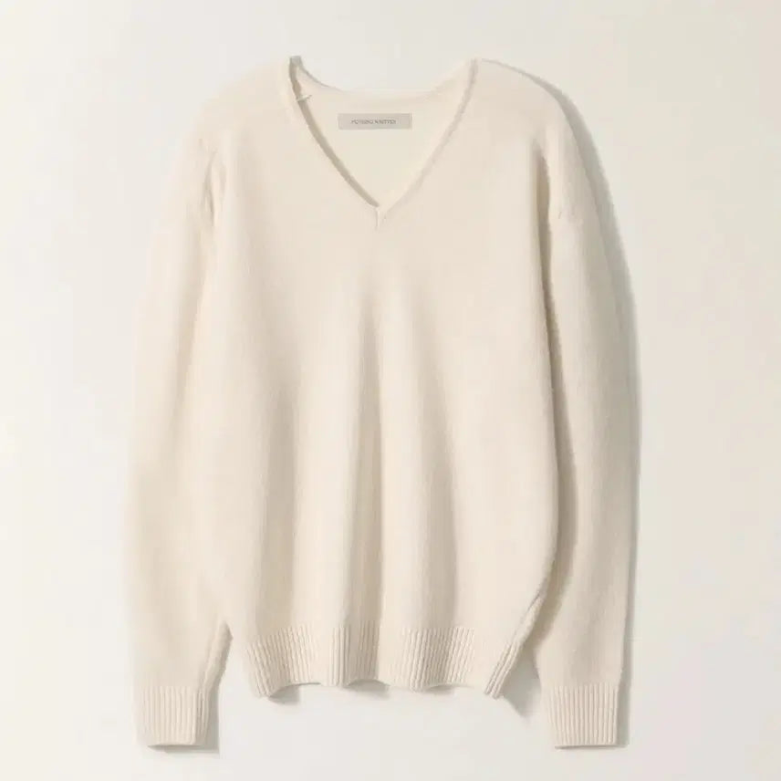 [SOLD OUT] 낫띵리튼 carna v-neck pullover