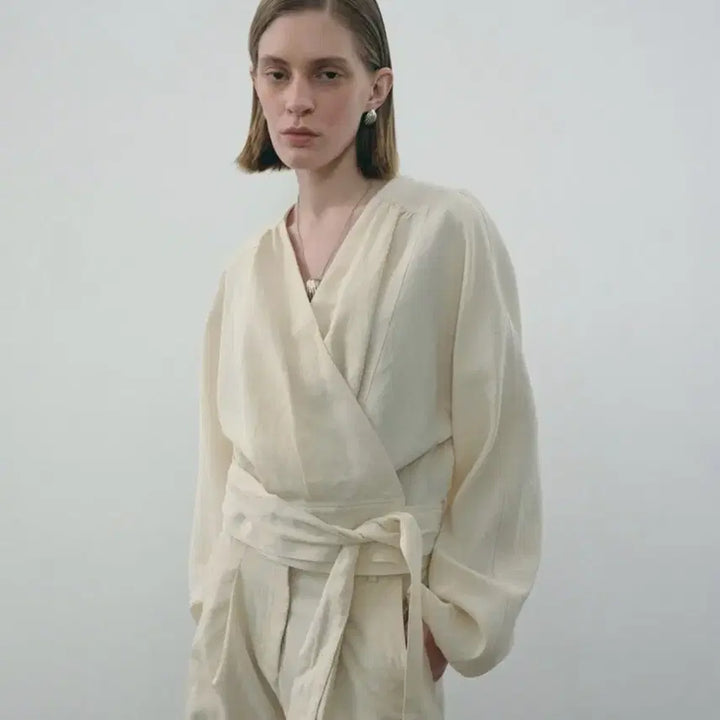 [BUNJANG] 에토스 WAIST STRAP BLOUSE / 에토스 WAIST STRAP BLOUSE
