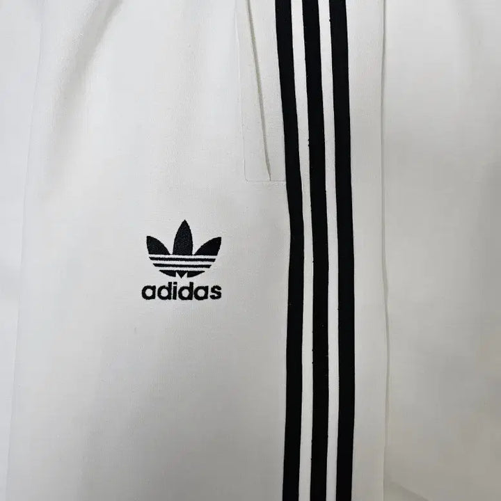 [SOLD OUT] 아디다스 삼선 파이어버드 트랙 팬츠 화이트 M