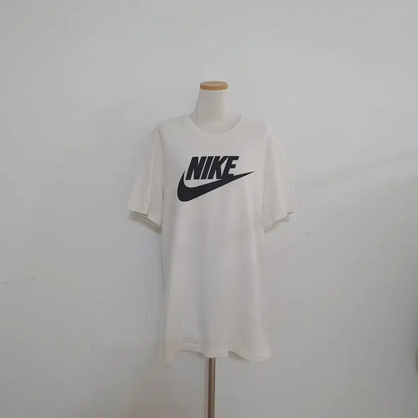 [BUNJANG] Nike White Swoosh Logo Short Sleeve T-Shirt / No.26051412 나이키 반팔 티셔츠 화이트 스우시 로고