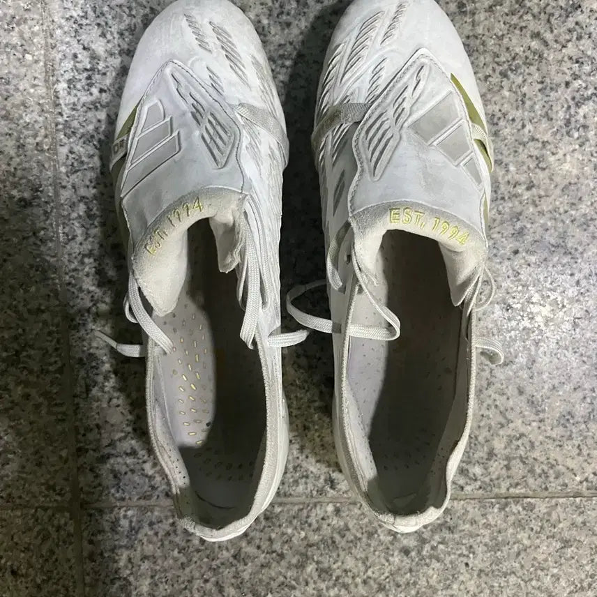 [SOLD OUT] 아디다스 프레데터 축구화 265 화이트골드 상태좋음 급처