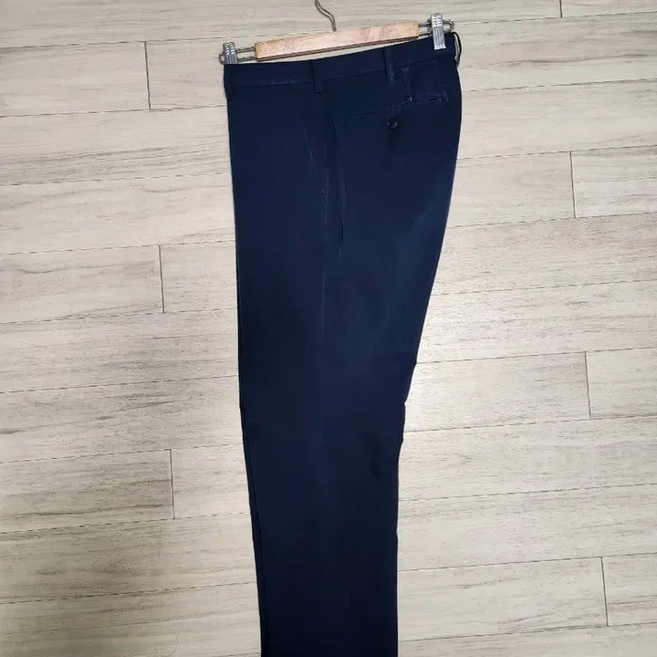 [SOLD OUT] 유니클로 감탄팬츠 네이비 슬랙스 바지 82