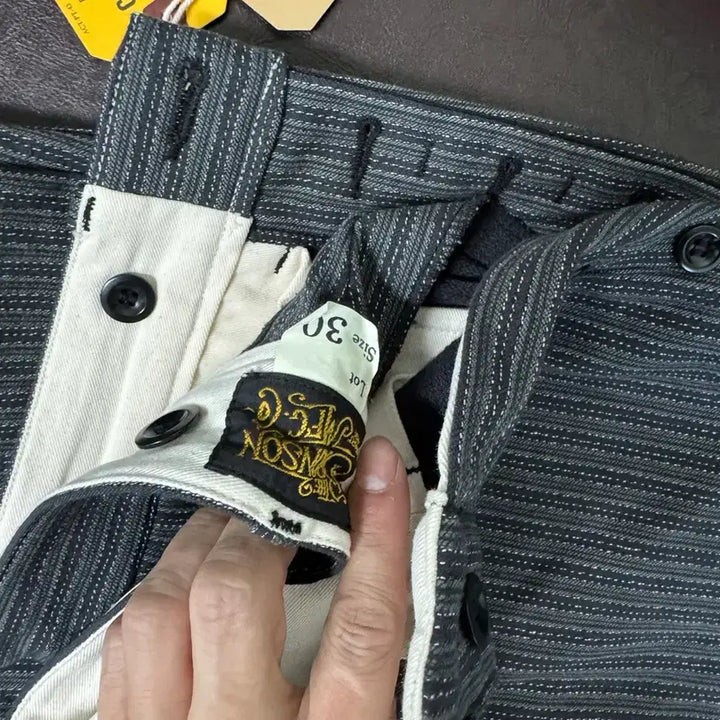 [BUNJANG] Bronson Striped Pants 30 Size / 브론슨 스트라이프 팬츠 30사이즈