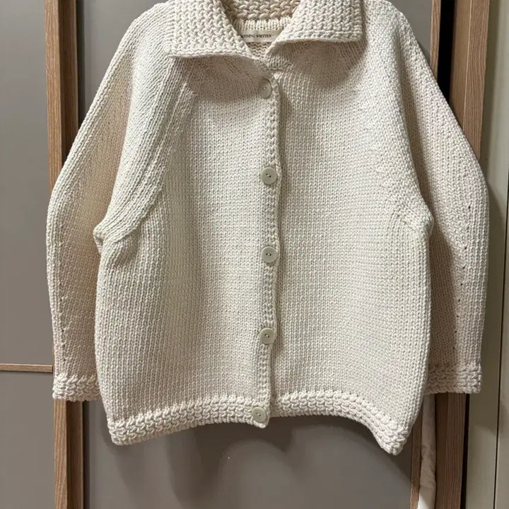 [SOLD OUT] 낫띵리튼 루 가디건