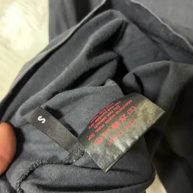 [SOLD OUT] [S] UVU 초판 반팔 블랙