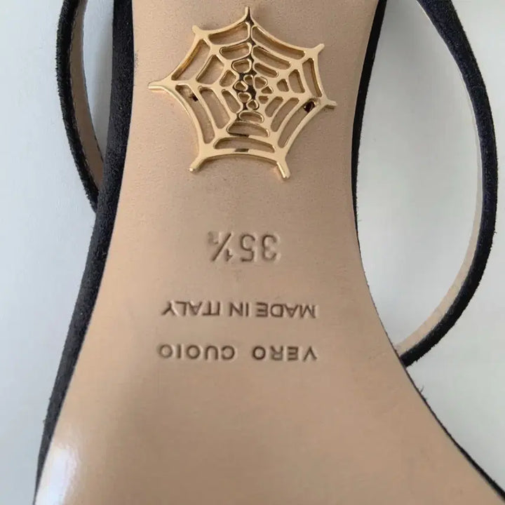 [SOLD OUT] 225 샬롯올림피아 블랙 스웨이드 샌들 35.5