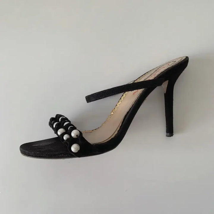 [SOLD OUT] 225 샬롯올림피아 블랙 스웨이드 샌들 35.5