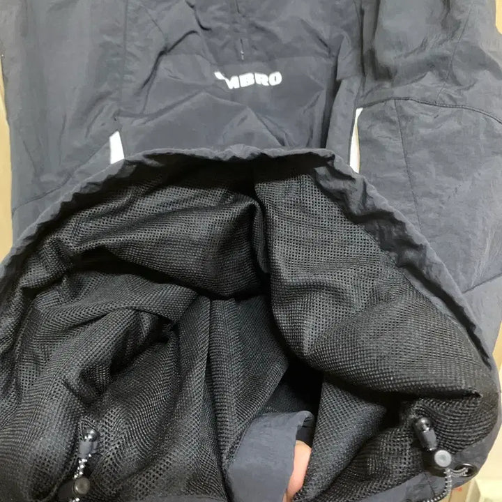 [SOLD OUT] 엄브로 블랙 바람막이 후드 자켓