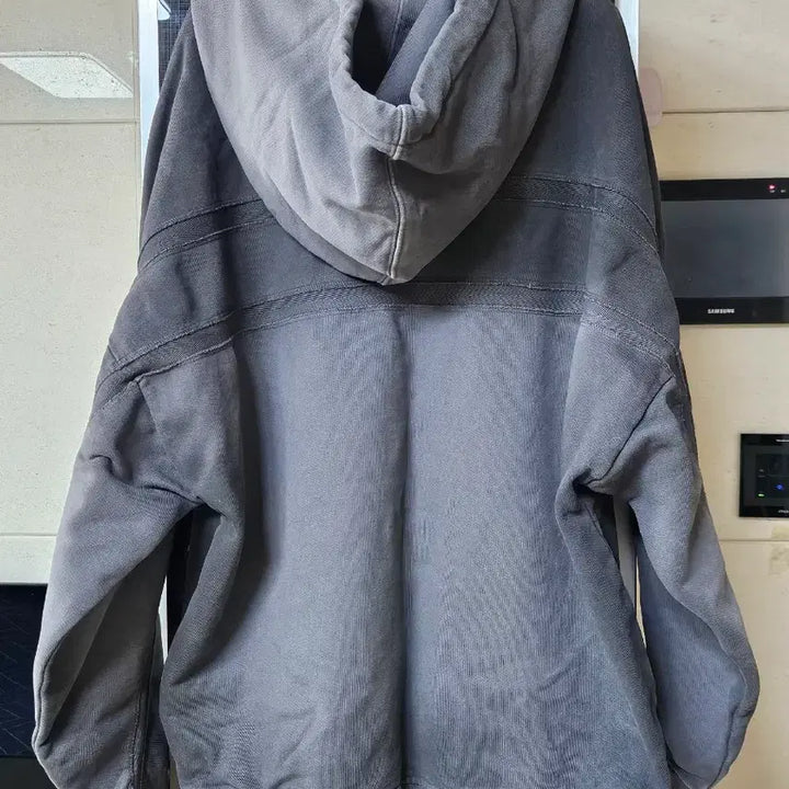 [SOLD OUT] 펜디 남성 후드티셔츠