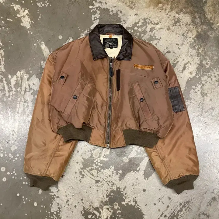 [SOLD OUT] 아비렉스 크롭 항공 점퍼 브라운