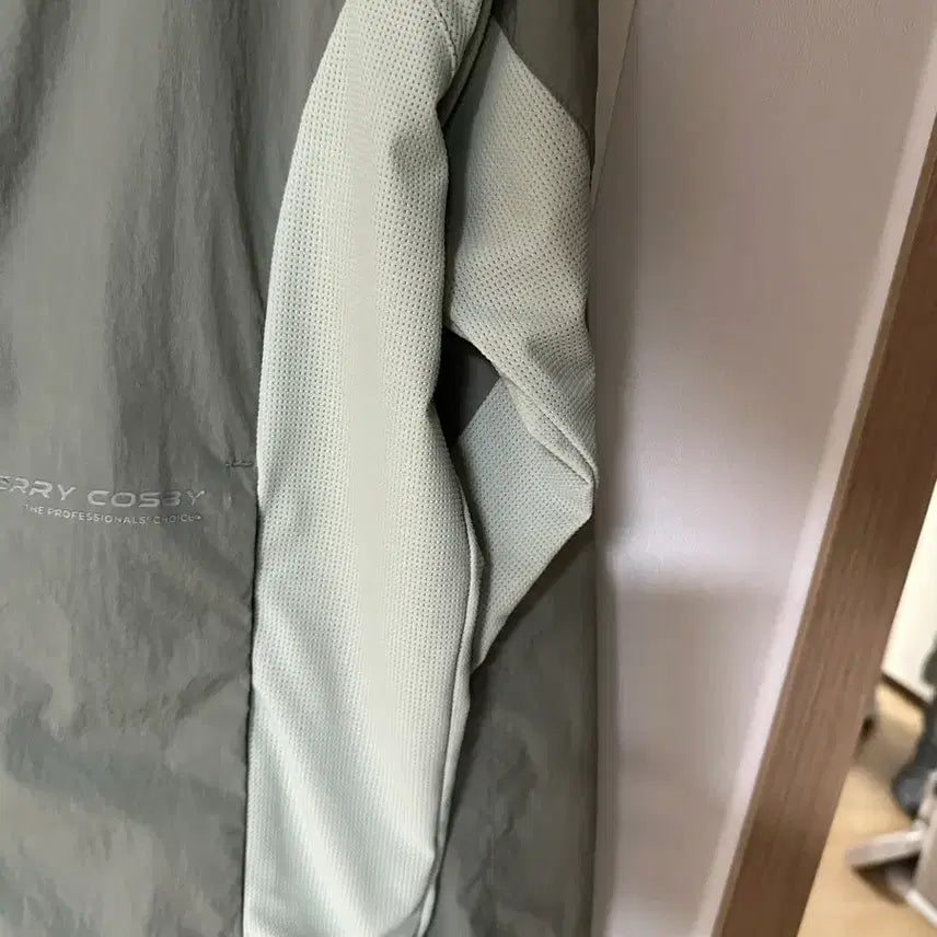 [BUNJANG] Khaki Windbreaker Jacket / 바람막이 자켓